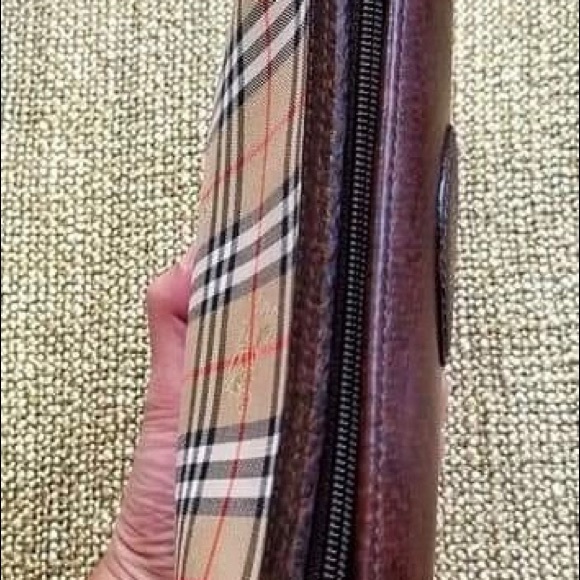 Authentic Vintage Burberry Nova Check Clutch - Picture 3 of 8